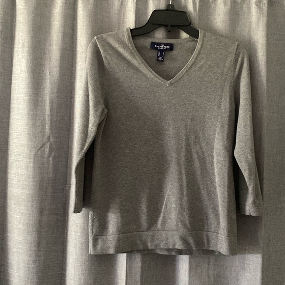 Gray 3/4 sleeve shirt. Very soft - Picture 1 of 3